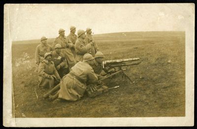 Scène du front. Carte postale photographique. Correspondance de guerre en date du 13 décembre 1916. Arch. Dép. d'Eure-et-Loir, 5 Num 36 - 49, Fonds Rousseau.